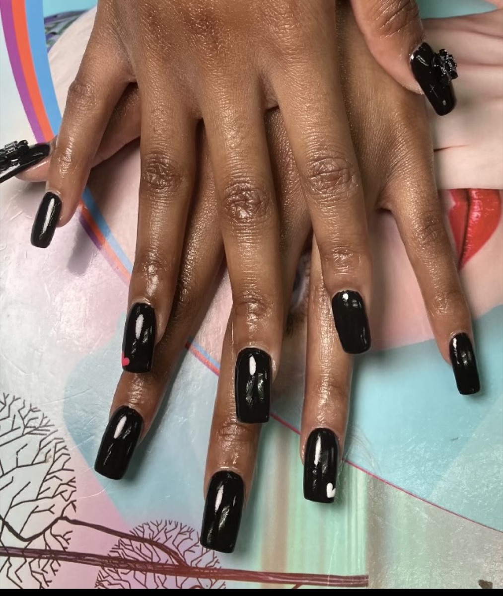 Glossy black square-tip nails
