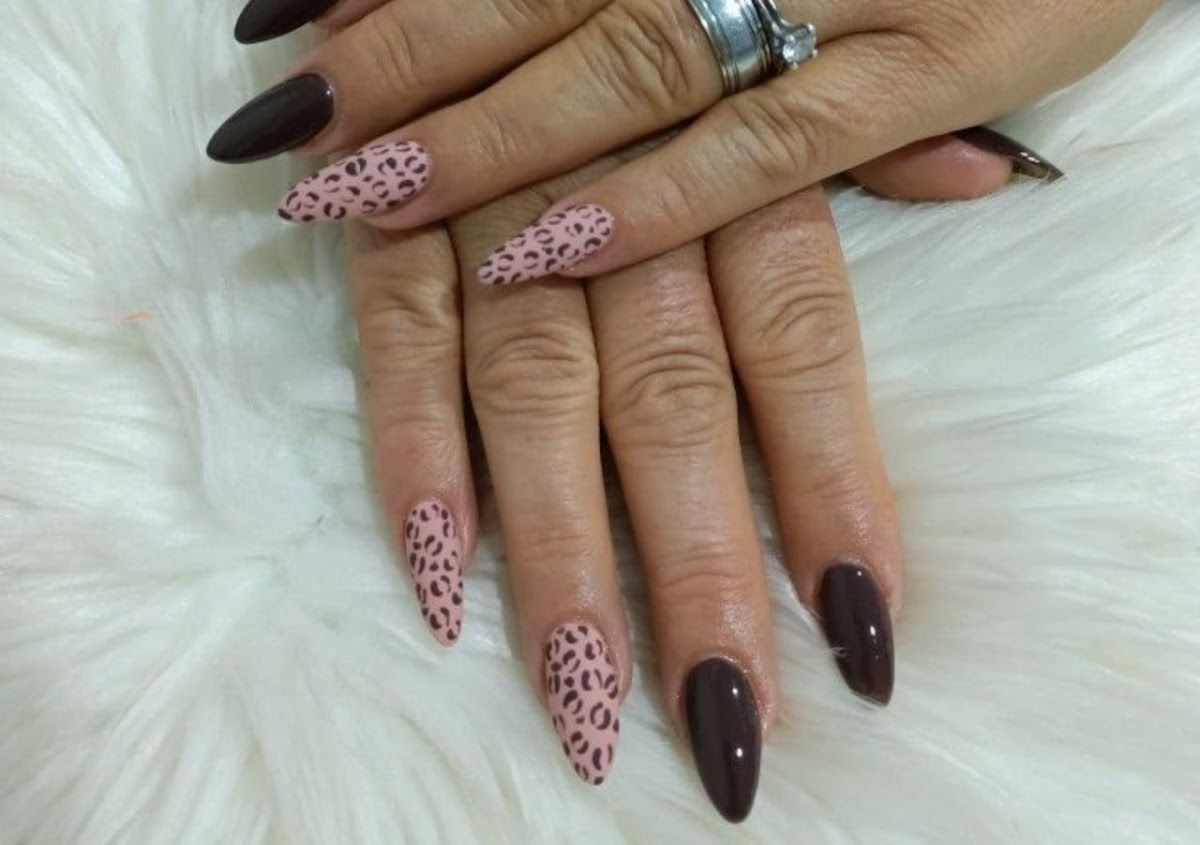 Mauve and blush leopard-print stiletto nail art